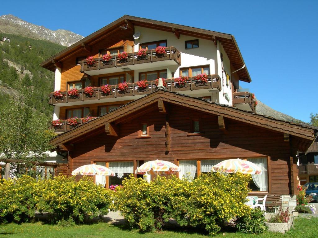 Hotel Adler 사스그룬트 외부 사진